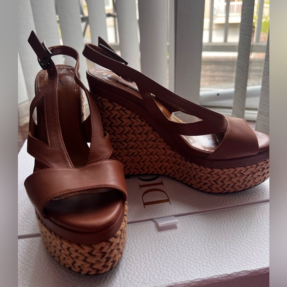 aquatalia high heel platform sandals